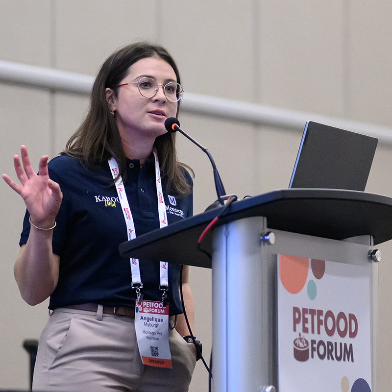 Female speaker presenting at Petfood Forum 